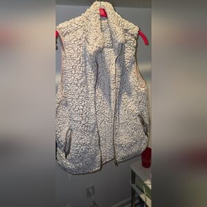Thread and Supply Sherpa-Style Vest Large/L